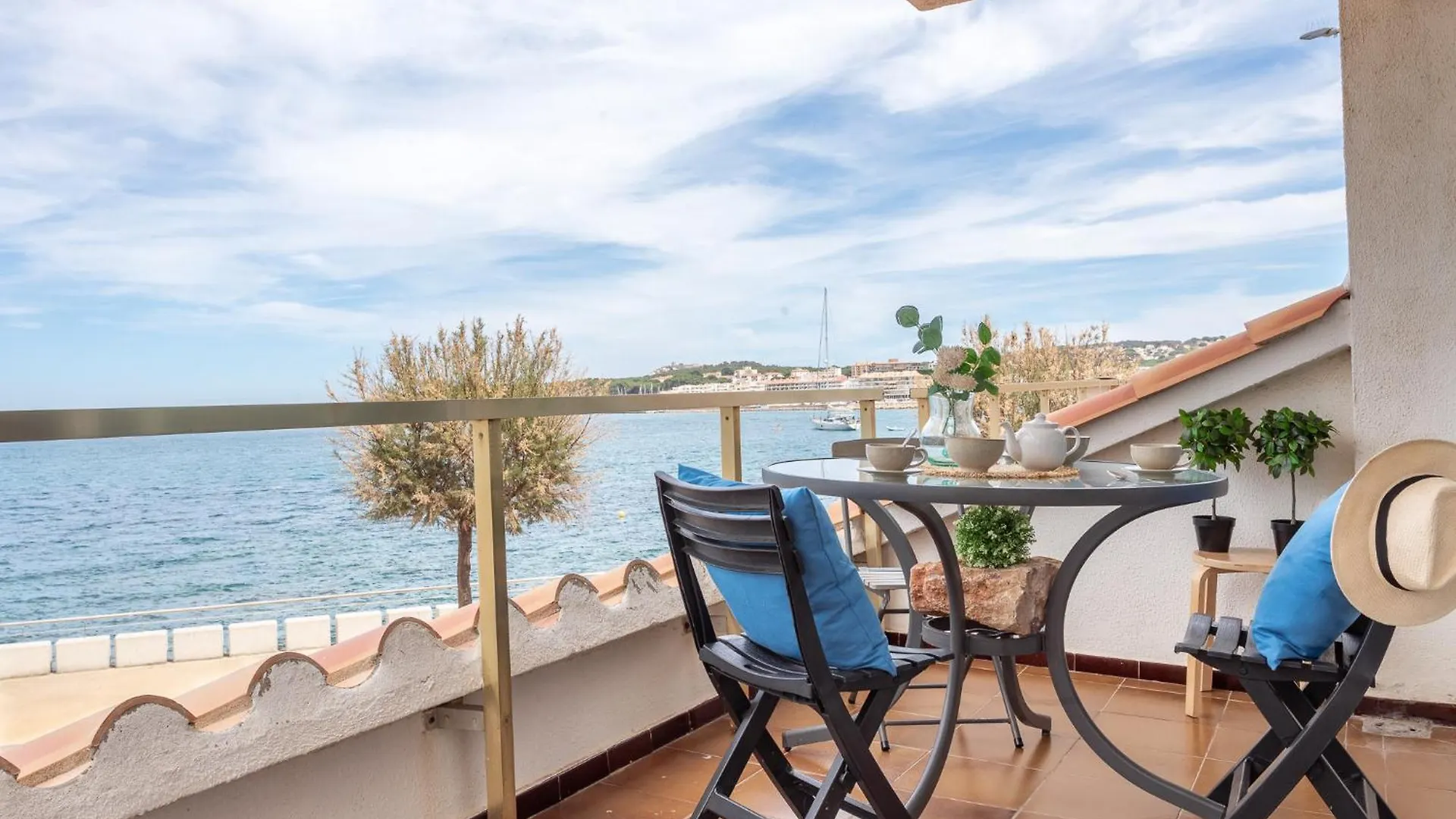 Apartamento Kandinsky L'Escala Apartment